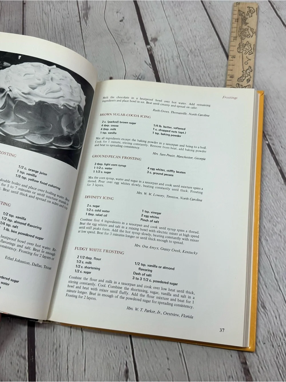 vtg 1976 Southern Living The Desserts Cookbook retro collectible hardcover